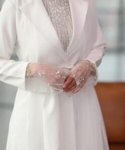 ⁦White * White⁩ - الصورة ⁦3⁩